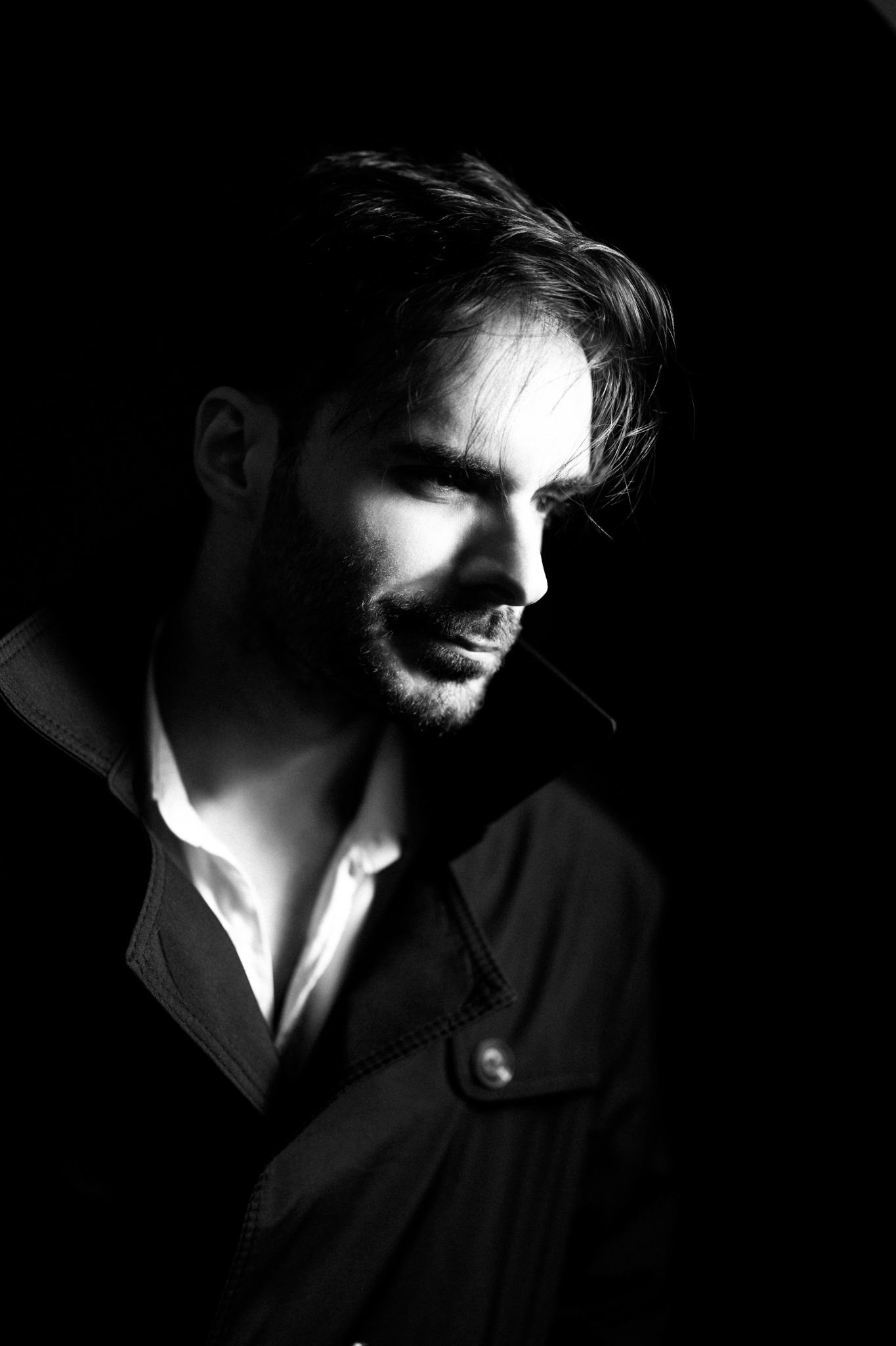 Radu Mateucă profile portrait, photography by Mircea Netea